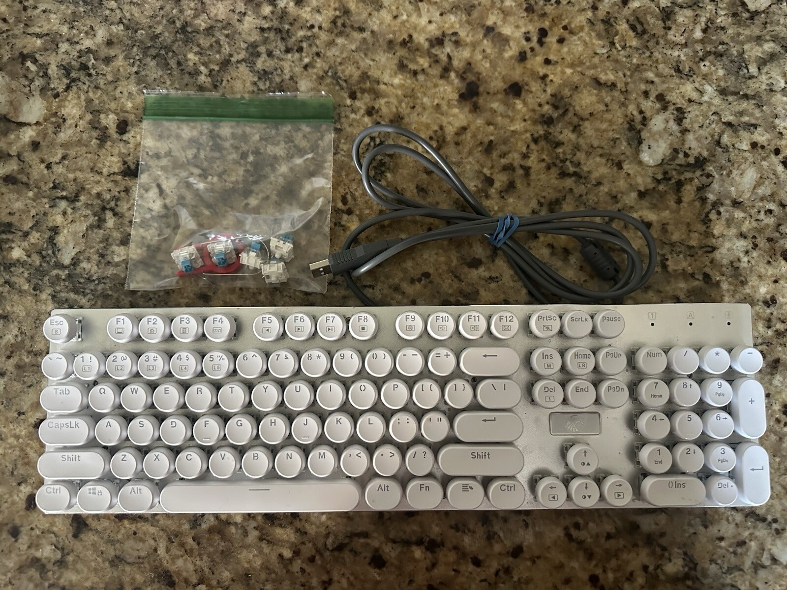 HUO JI E-Yooso Z-88 Wired Typewriter Style Mechanical Keyboard, Gaming Keyboard-image