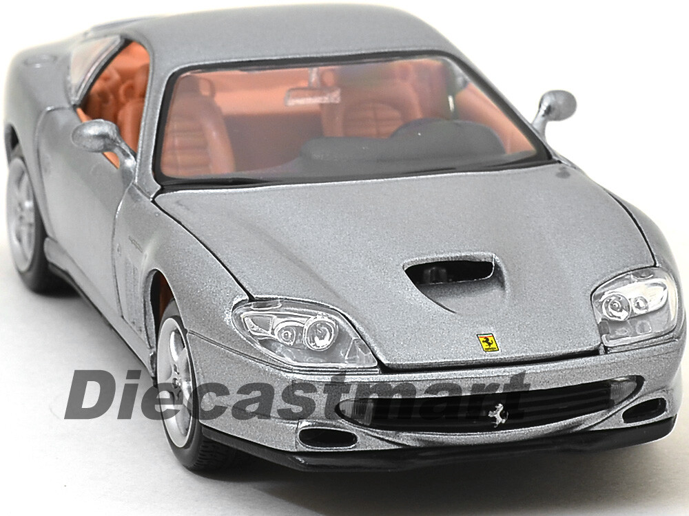 その他 FERRARI 550 MARANELLO 24/1 FERRARI 550 MARANELLO SILVER 1:24 DIECAST MODEL CAR BY