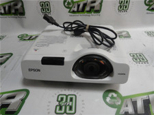 Epson H674A LCD Projector 1080p HD HDMI Home Theater Lamp Hours: 4200