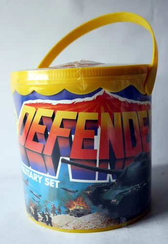 VINTAGE 80'S DEFENDER MILITARY 50PCS SOLDIERS PLAYSET BUCKET HING FAT NEW SEALED