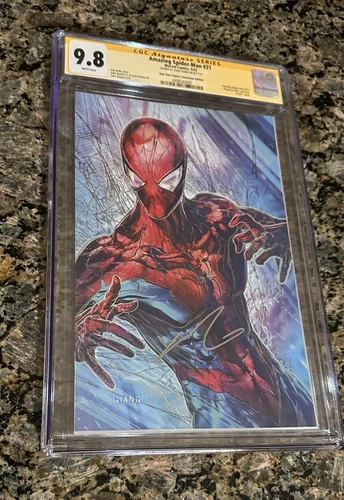 Amazing Spider-Man 21: CGC 9.8  Megacon Virgin Variant - SS John Giang - 2023