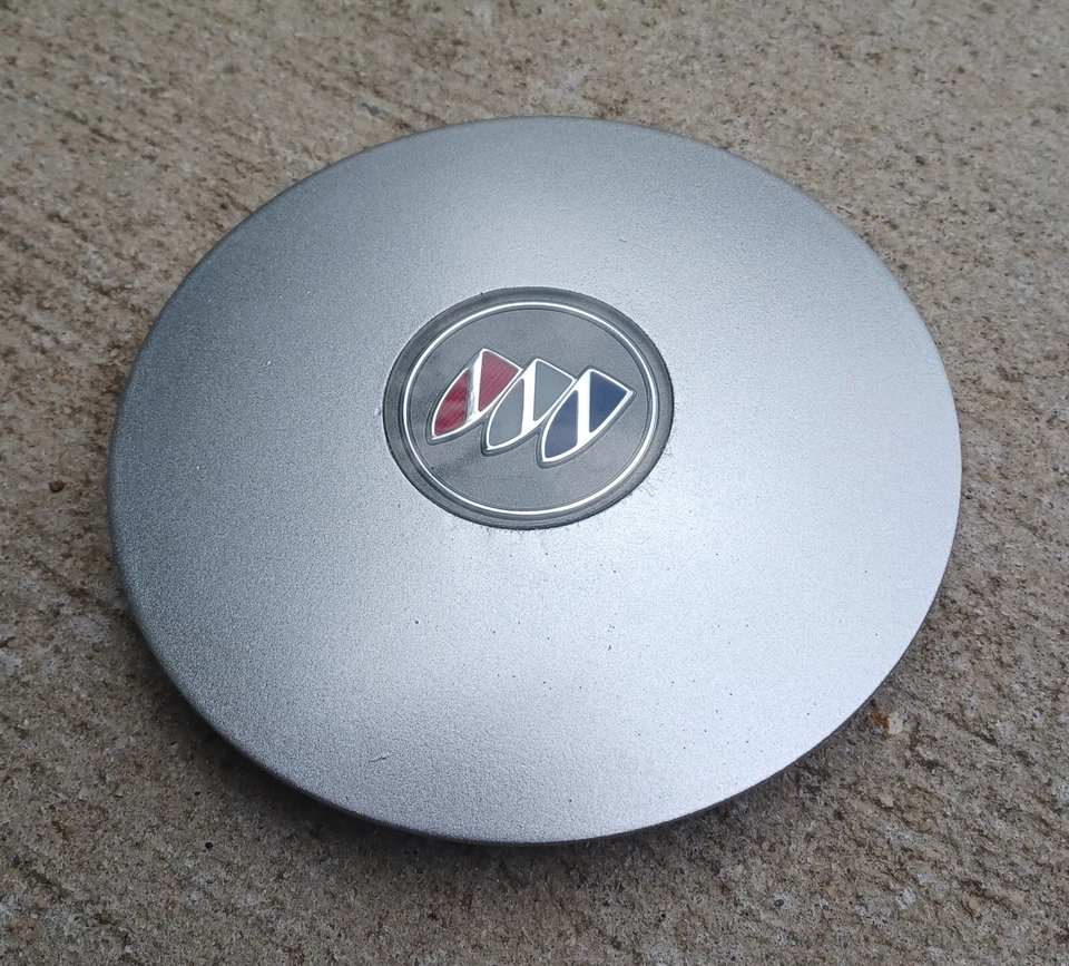 Buick LeSabre center cap 1997-2000 part # 9592738 repainted - Image 2 of 3