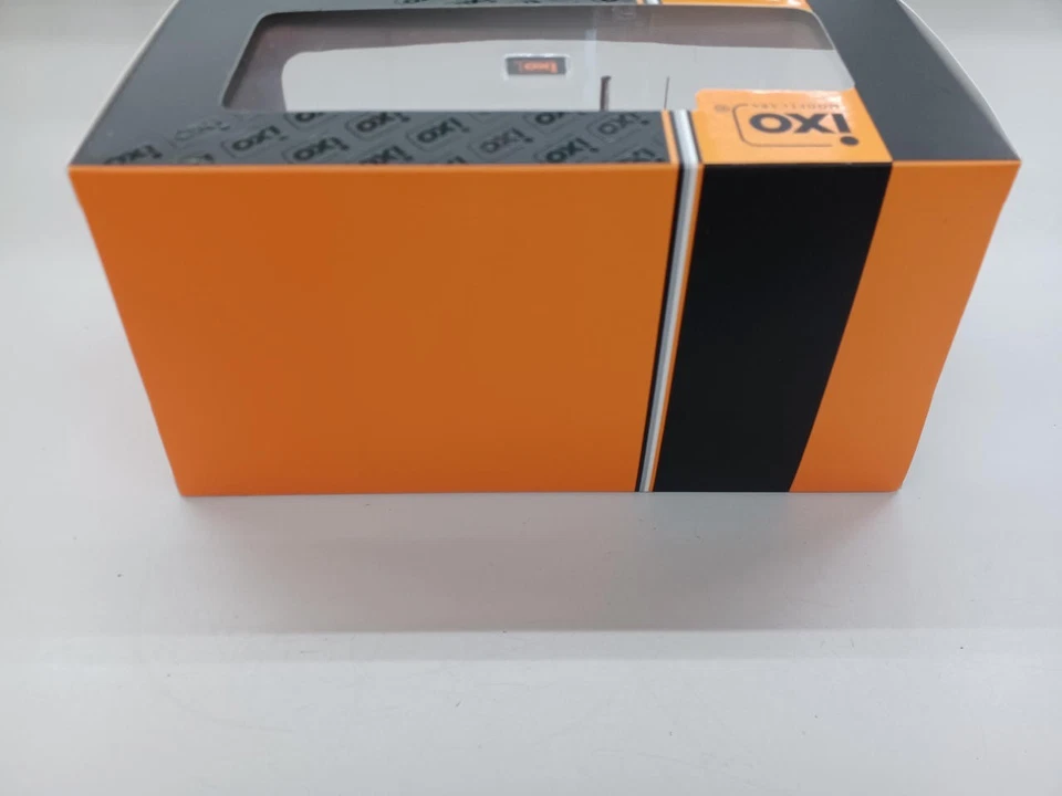 IXO ELCARS TR186.22 FREIGHTLINER FLC 120 64 T - Immagine 4 di 4