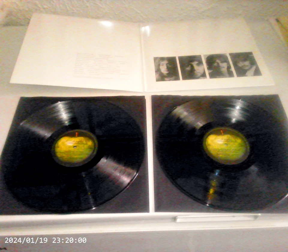 THE BEATLES DOUBLE WHITE ALBUM APPLE VINYL  4 SIDES NEW MINT UNPLAYED  ACE FAB ! - Image 2 of 4