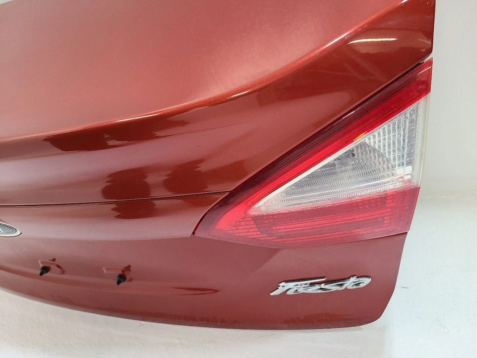 2014 - 2019 FORD FIESTA Trunk/Hatch/Tailgate 4 Door Sedan Without Spoiler  Foto 3 de 4