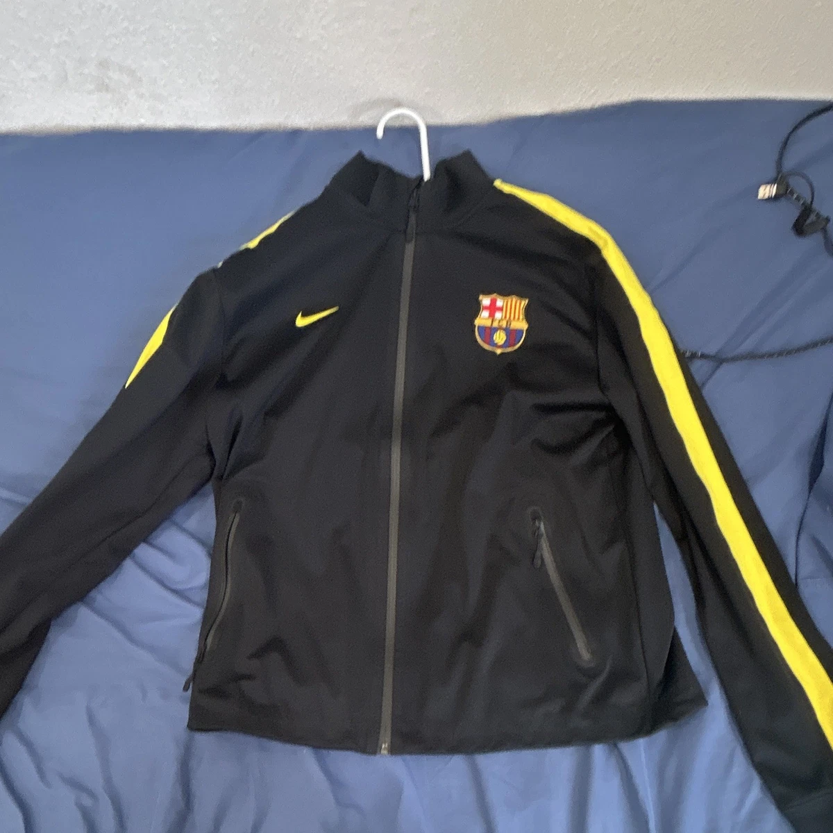 Las mejores ofertas en FC Barcelona Club Internacional Amarillo