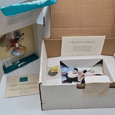 2x WDCC Millennium Mickey Thru the Mirror 2000 Member Gift Figurine LOT Pin Box