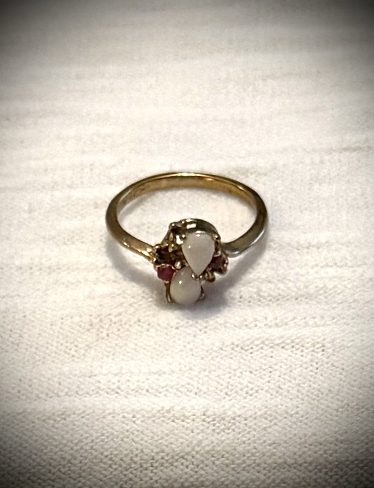 Vintage Opal Ruby Yellow Gold Ring - image 3