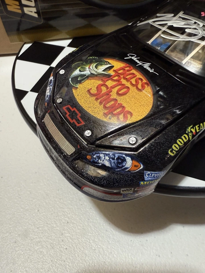 Bajo Martin Truex Jr Elite Pro Shops Talladega Win 2006 1/24 Diecast RARO FIRMADO Foto 3 de 4