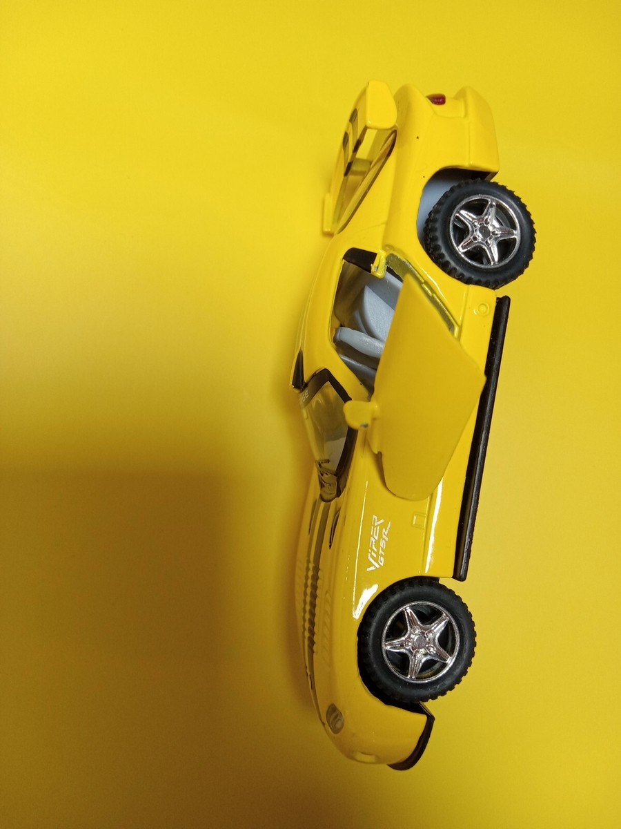 Yellow Dodge Viper GTS-R Hardtop Diecast Model Red