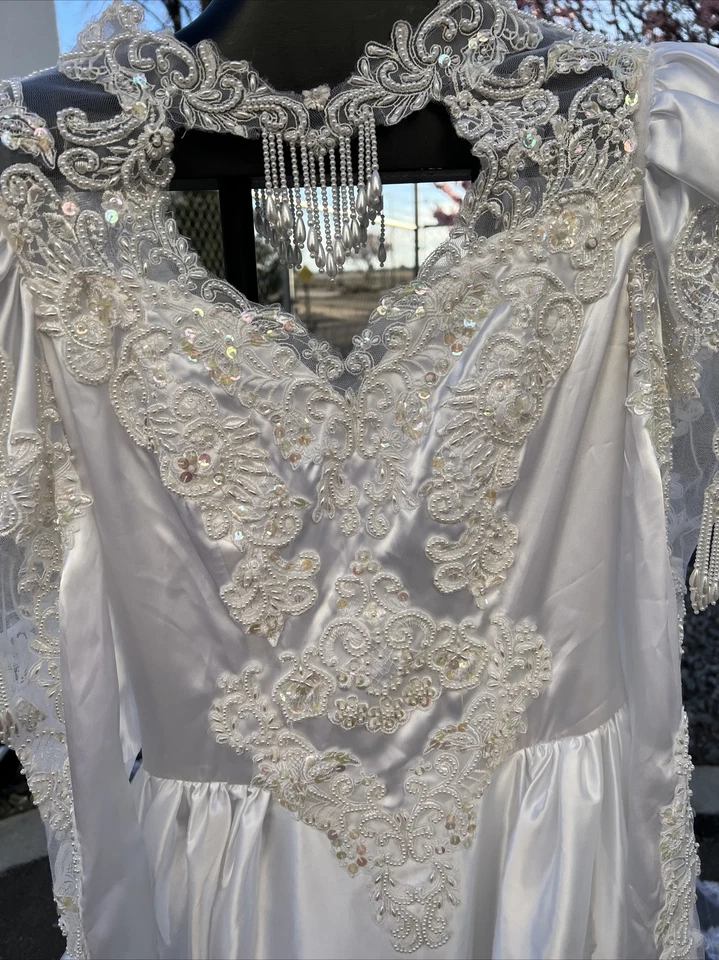 wedding dress size 2 used - Image 2 of 4