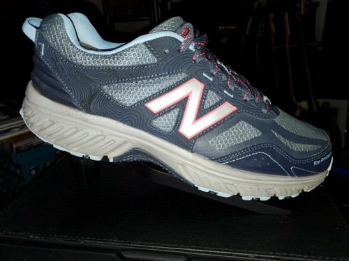 Black Trail Running Shoes WT510LB4 