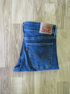 size 27 jeans in us