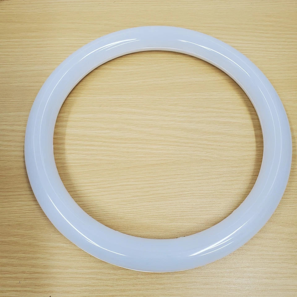 Satco 12" LED CFL Replacement Circline T9 Bulb 16W 4-Pin G10Q 4000K 1760 Lumen - Image 2 of 4