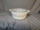 Vintage Pyrex Town & Country Star 475-B Casserole w/lid  2.5 Qt. ovenware USA