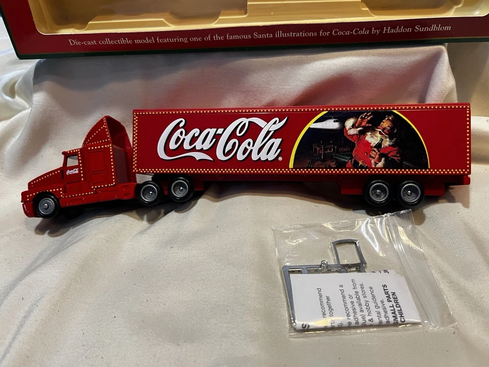 Rare! Vintage Kenworth Coca Cola Diecast Model Toy Truck -1997 Santa W/ Helicopt - Image 2 of 4