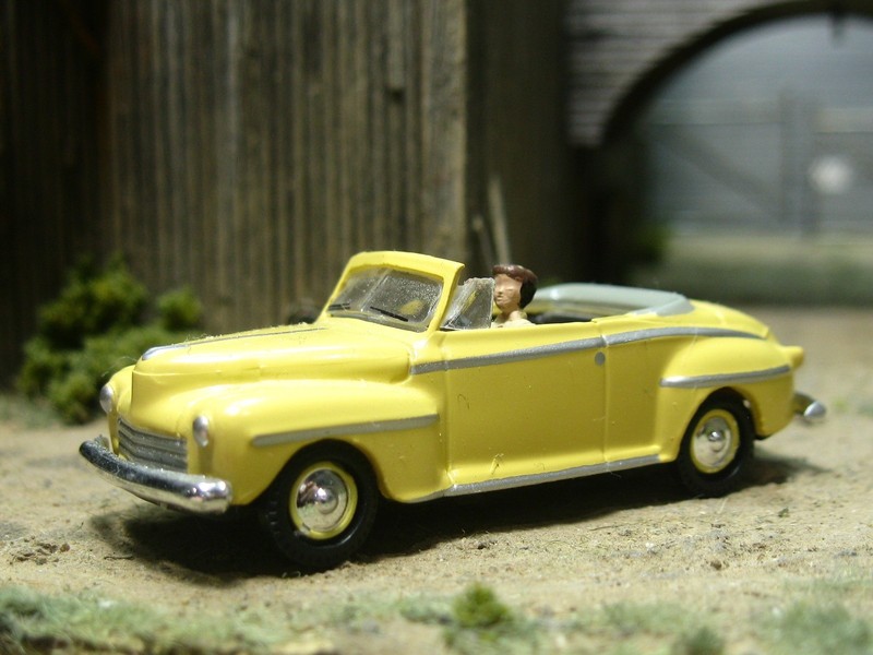 1:87 HO Scale Woodland Scenics 1940's Ford Convertible Rogers Rag Top