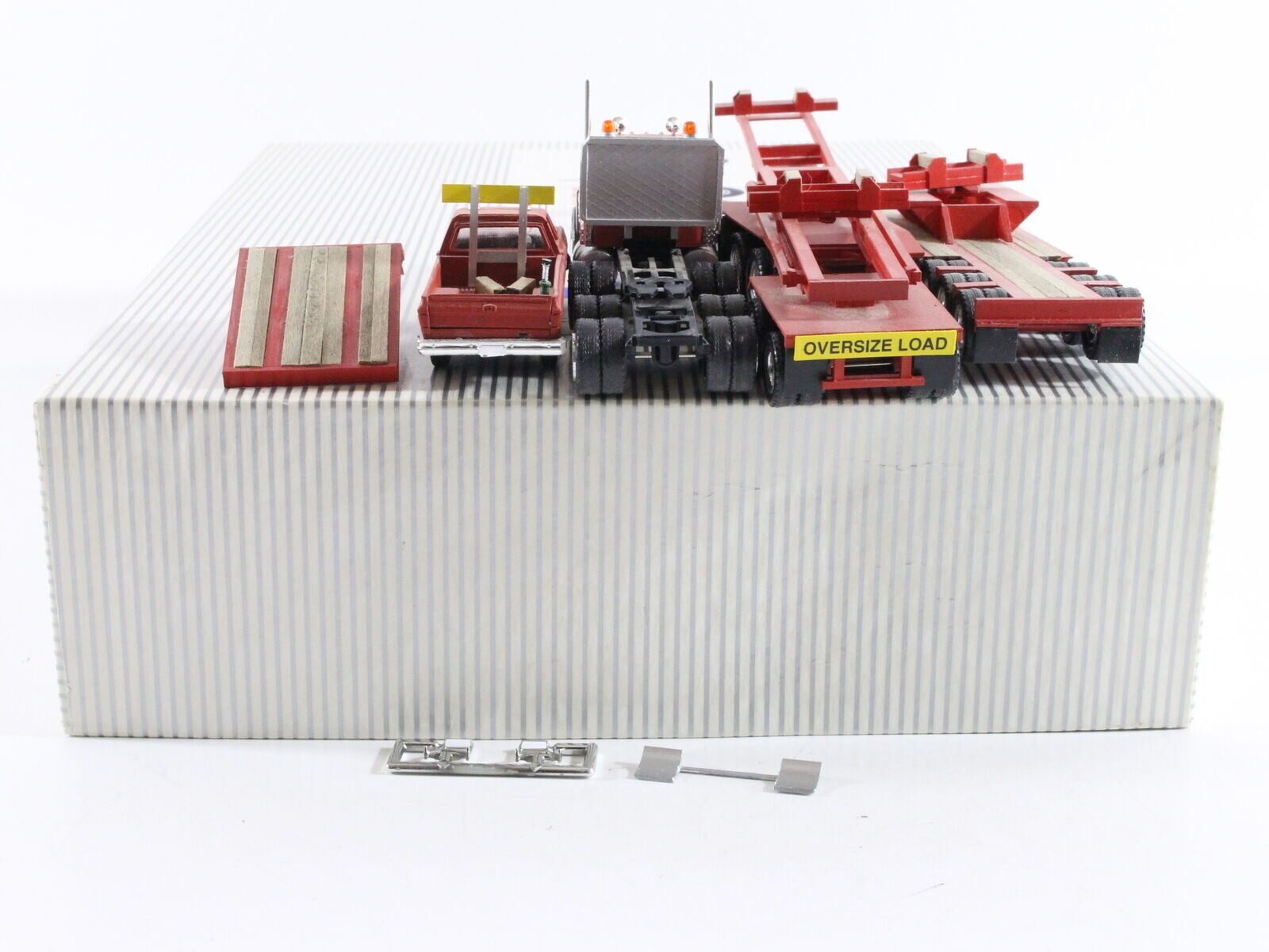 Trainscapes Truck 8 Lefebvre & Sons I Beam Hauler W/ Peterbilt Tractor