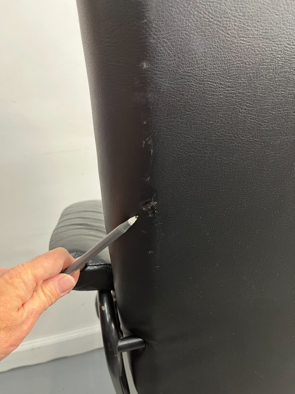 Vintage Mid Century Ekornes Stressless Black Leather Recliner Ottoman Black Base