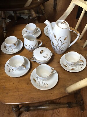 Vintage Japan Bone China Gold Plate Wheat Pattern 17 pc tea set