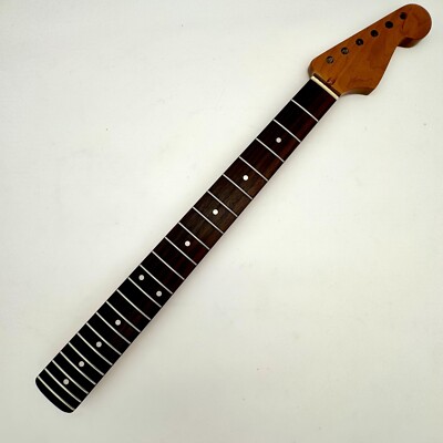 HooDoo Stratocaster Rosewood/Roasted Maple Neck BEEFY HSN4235