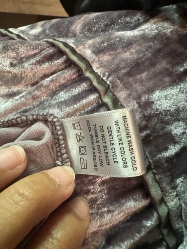 NUEVO CON ETIQUETAS John Mark Bordado Floral Terciopelo Dividido Cuello en V - Camisa Túnica Talla Grande - Imagen 6 de 8