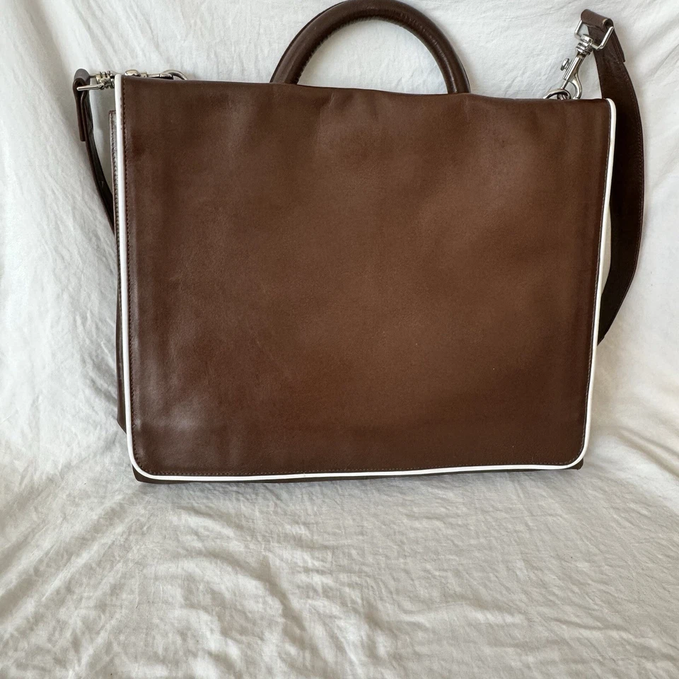 Kenneth Cole Cuero Marrón con Borde Blanco Bolso Mensajero Asa y Correa Oficina de Trabajo Foto 2 de 4