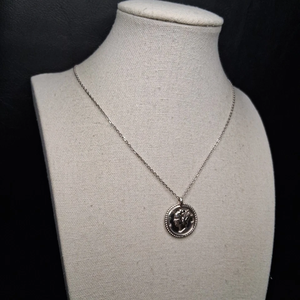 Collar de cadena PLATA ESTERLINA 925 bisel blanco colgante de moneda. 16.667 Foto 3 de 4