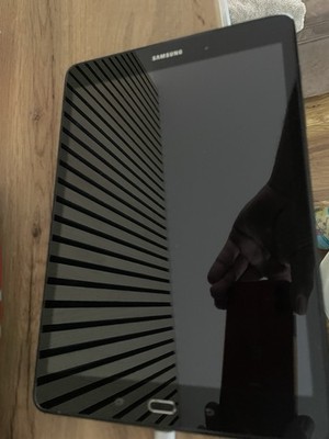 Samsung Galaxy Tab a SM-T550 16GB WiFi Tablet Schwarz