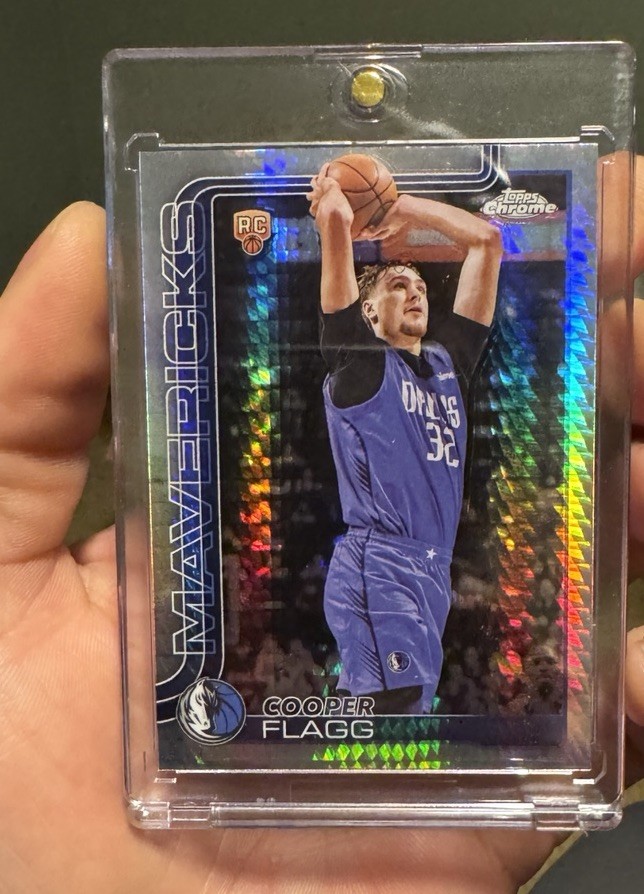 Cooper Flagg 2025-26 Topps Chrome Prism Refractor #251 Dallas Mavericks RC