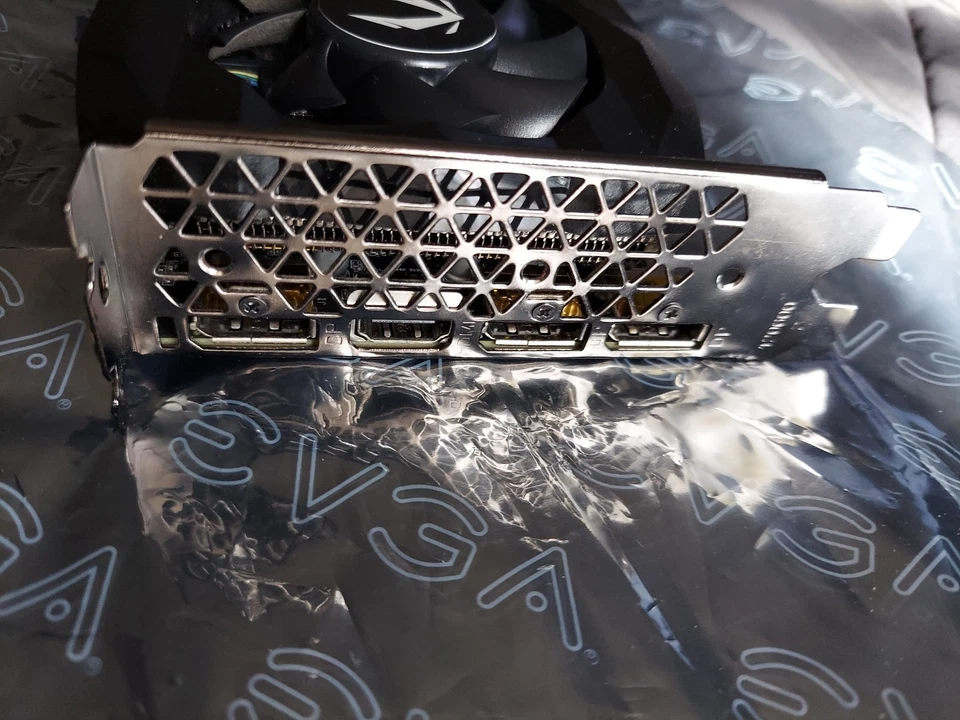 Probado BUENO ZOTAC GeForce GTX 1660 Ti 6GB RAM PCIe 3 x16 Tarjeta Gráfica de Video GPU Foto 4 de 4