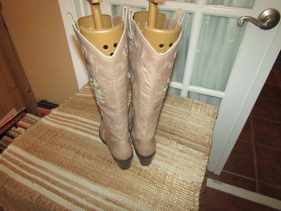 Botas occidentales altas Jessica Bennett de la década de 2000 con incrustación de serpiente puntiaguda para mujer talla 8 M Foto 4 de 4