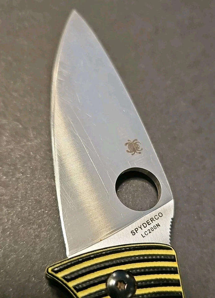 Bloqueo de compresión Spyderco Caribbean C217GP LC200N hoja amarillo/negro G-10 Foto 2 de 4