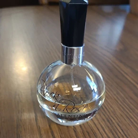 Rock'n Rose by Valentino 1.6 oz / 50ml Eau De Parfum Spray For Women Vintage