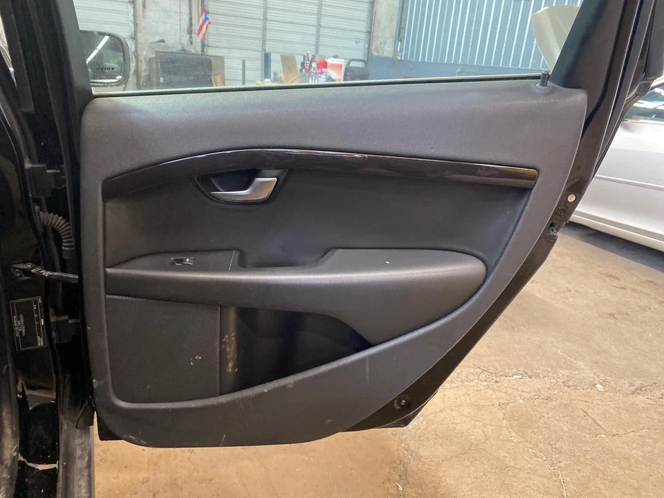 Rear Door Trim Panel VOLVO XC70 70 SERIES Right Passenger 2010-2016 Foto 2 de 4