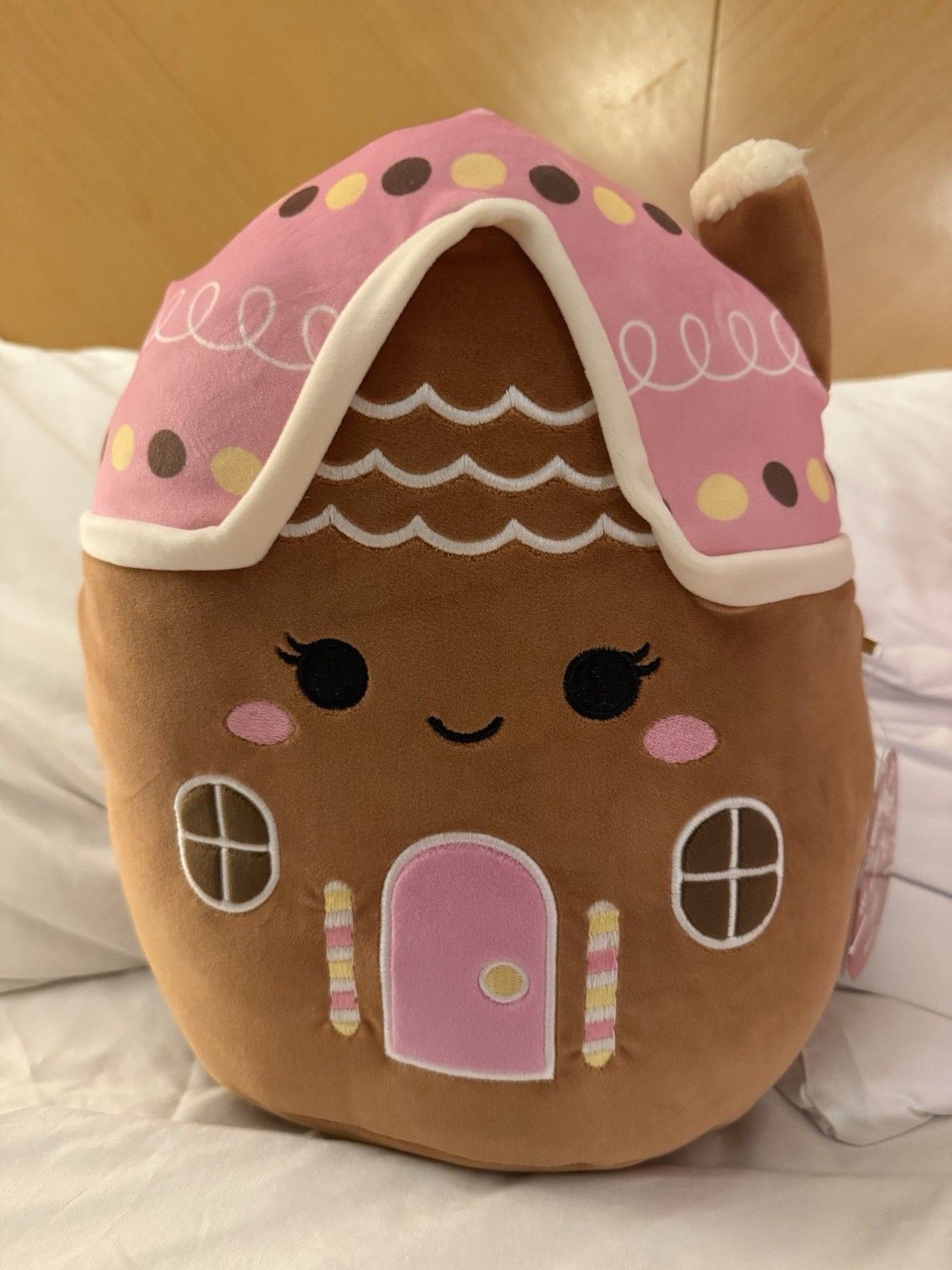 NUEVO Squishmallows 12” pulgadas MINNA rosa pan de jengibre casa vacaciones Navidad 2025