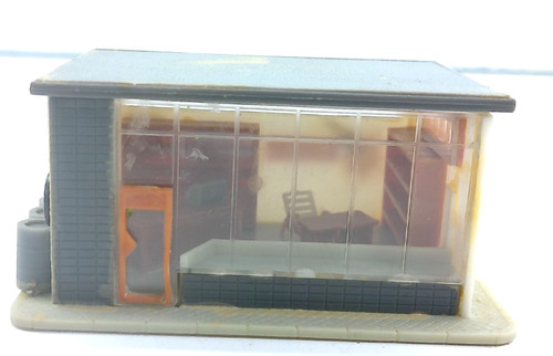 Faller H0 B-296 concesionario de automóviles - construido - sin embalaje original # 14593 | Condition: Gebraucht