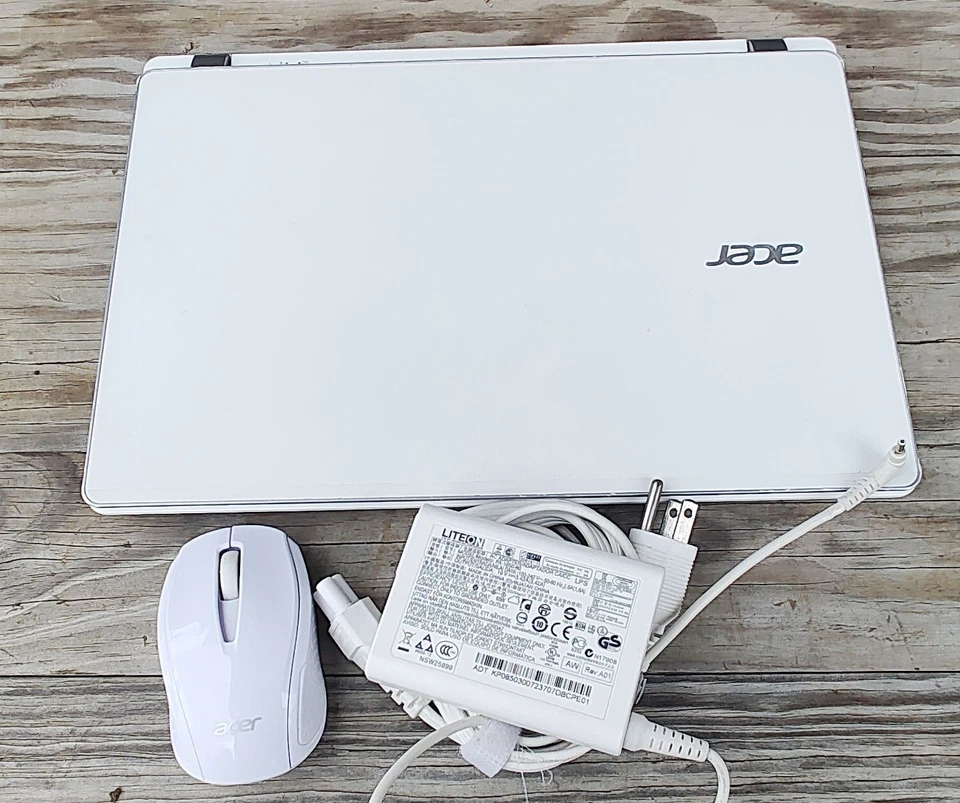 RARO Bonito Portátil Acer 372T Blanco Nueva Batería i5 6to USB C Win 11 Táctil 128GB SSD Foto 3 de 4