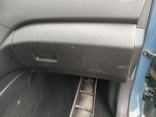 2009 Pontiac Vibe Passenger Glove Box Door Storage Compartment FW9AU