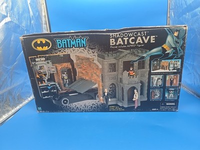 BATMAN SHADOWCAST BATCAVE 2001 HASBRO WITH ALFRED FIGURE SEALED WITH OPEN BOX