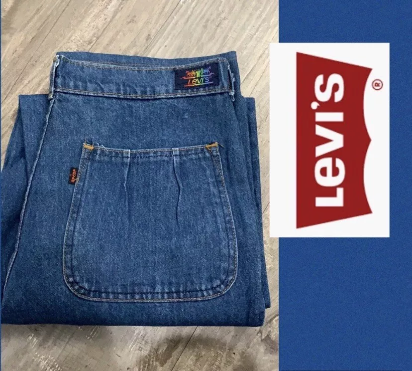 Levi's pride shop jeans