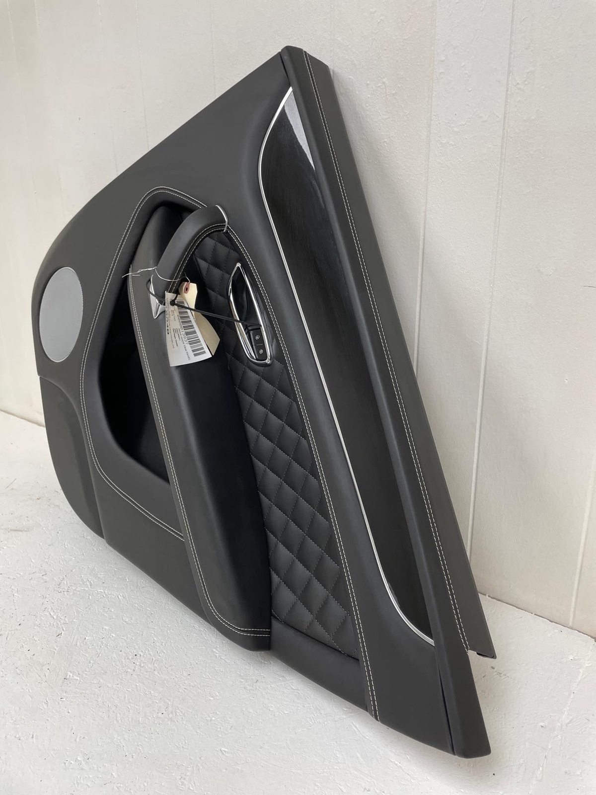 2016-2020 BENTLEY BENTAYGA DOOR INTERIOR TRIM PANEL COVER LEATHER REAR RIGHT