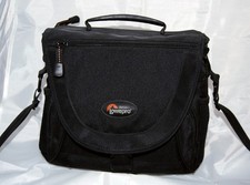 Lowepro Nova 3 AW Fototasche mit integrierter Regen-/Staubabdeckung *top*