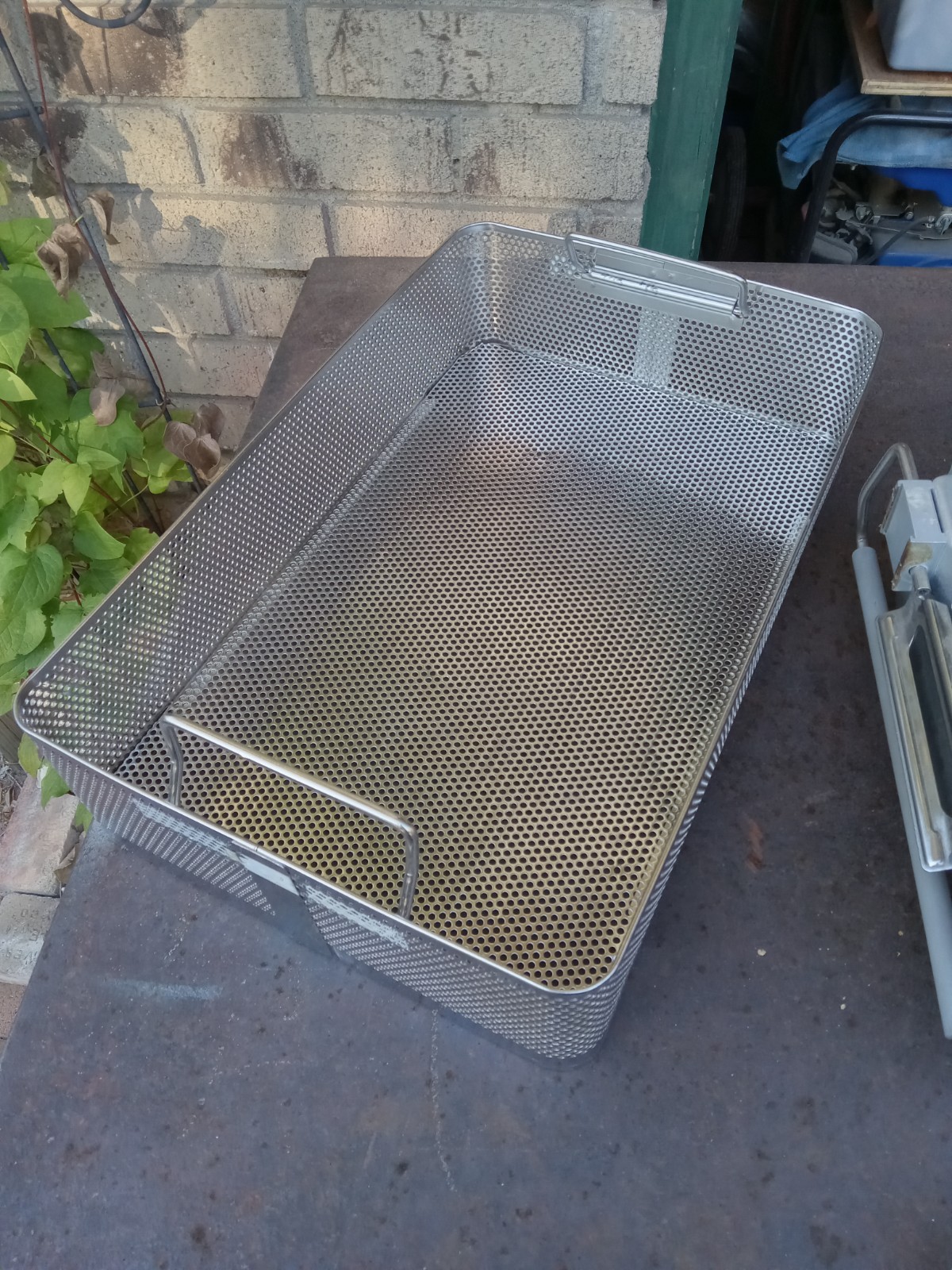 Genesis Cardinal Health Medical Instruments Sanitizing Container