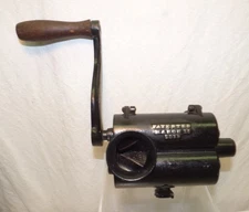 Antique Cast iron TOBACCO Cutter Grinder Shredder Patent 1859 Crank Handle Tool
