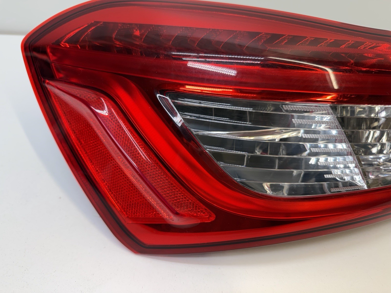 2014-2019 MASERATI GHIBLI DRIVER LEFT LH REAR OUTER TAILLIGHT OEM