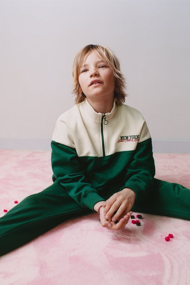 NWT ZARA “NEW YORK” EMBROIDERED SWEATSHIRT GREEN - REF 1880