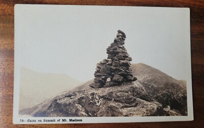 Cairn auf dem Gipfel des Mount Madison, New Hampshire, USA Vintage Echtfoto Postkarte