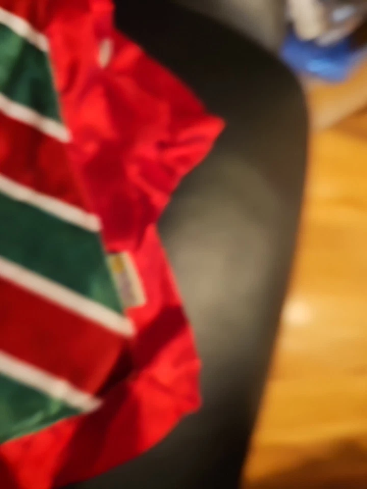 Manta de seguridad roja Hallmark Itty Bittys Holiday Mickey Mouse Santa Lovey Baby Foto 4 de 4