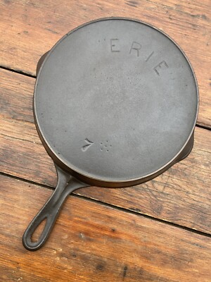 Pre Griswold Erie #7 Cast Iron Skillet with 6 Dot Maker s Mark